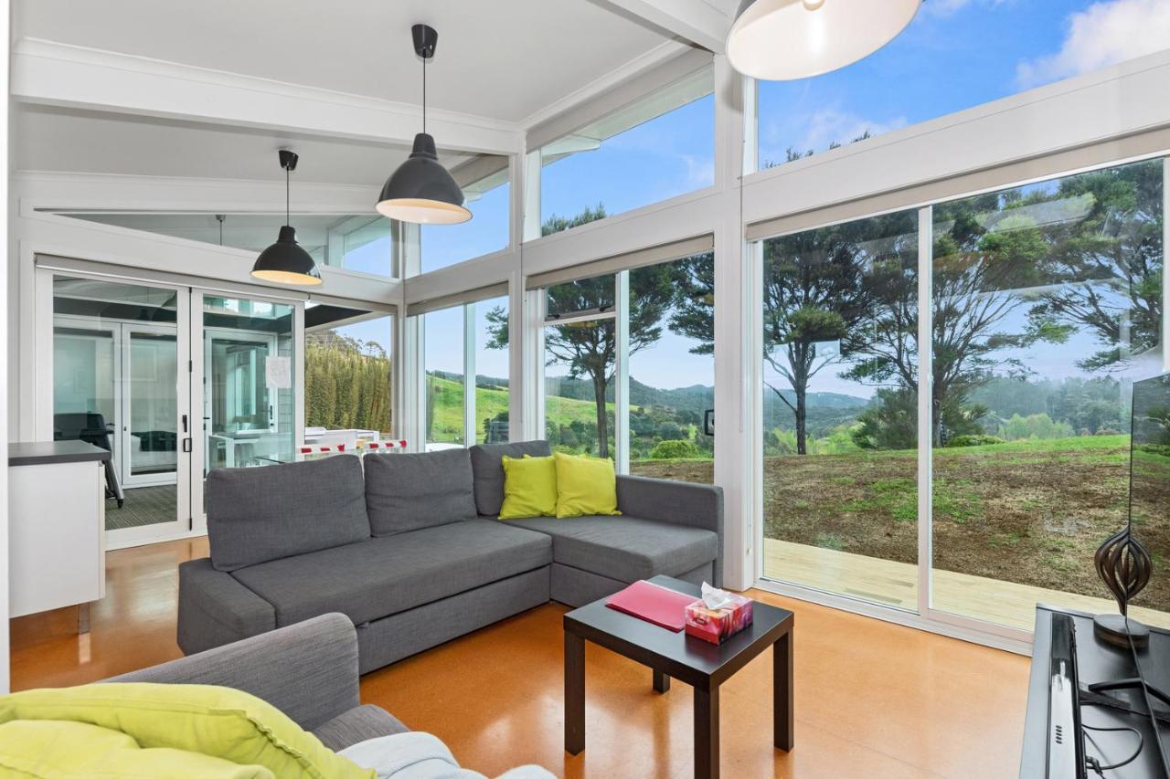 Paroa Bay Chalets - Te Whare Tui Russell Eksteriør bilde